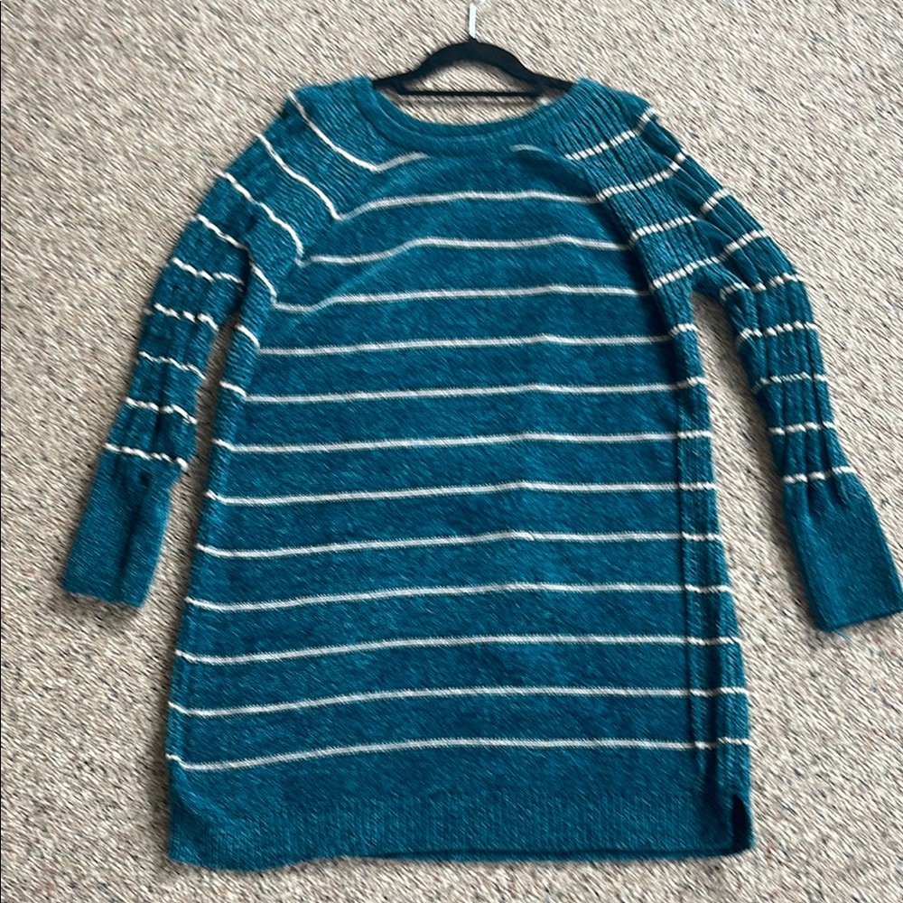 LuLaroe Long sleeve sweater